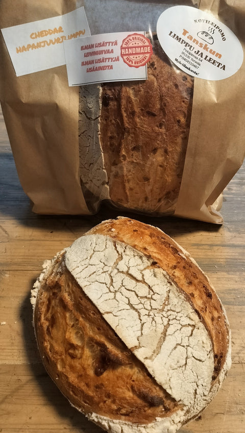 Cheddar hapanjuurilimppu, 460g – Tanskun Limppu ja Leeta